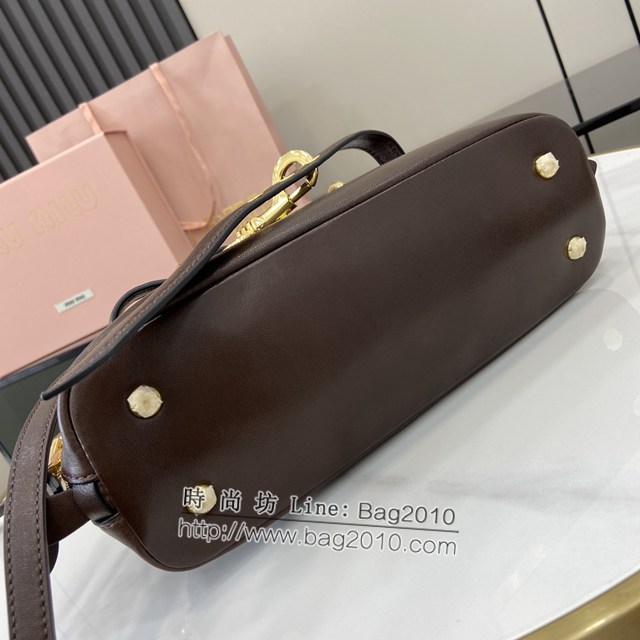 miumiu專櫃繆繆最新款爆款保齡球包原廠皮革手提包 jh2347型號：5bb169